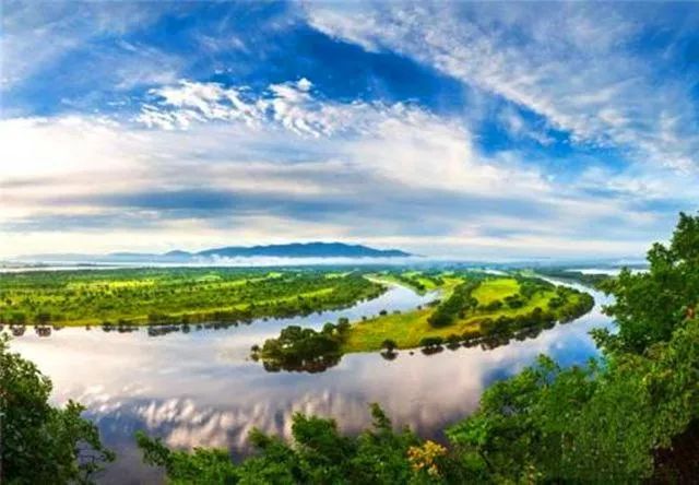 黑龙江，亲爱的听众朋友们，大家好！