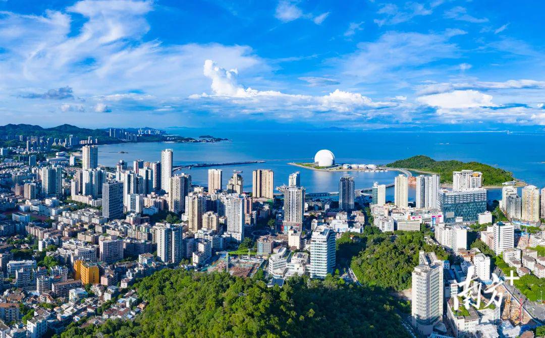 广东印象，阳光沙滩与茶香四溢的南国风情🌟🏝️🍵